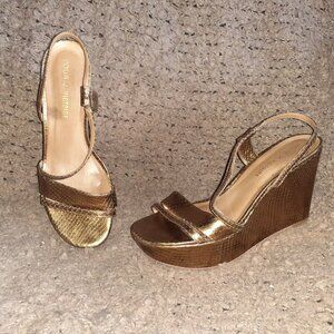 POUR LA VICTOIRE-Bronze Leather Snake Print Platform Wedge Sandal-Sz 9-Excellent